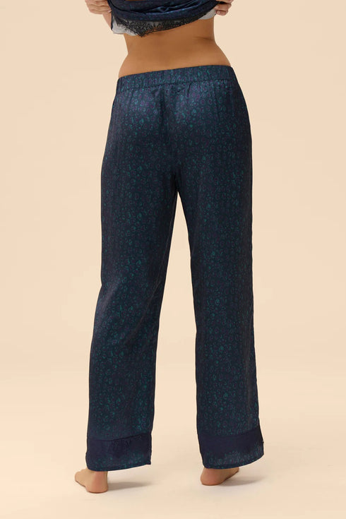 Simone Perele 23H Satin Secrets Loungewear